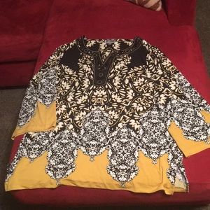 Beautiful bedazzled everywhere shirt